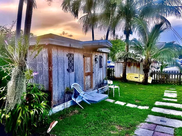 Продажа дома по адресу 3351 NW 20th St - фото 9383828
