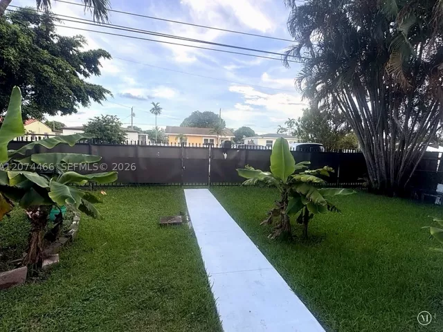 Продажа дома по адресу 3351 NW 20th St - фото 9383803