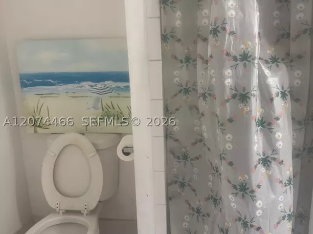 Продажа дома по адресу 3351 NW 20th St - фото 9383843