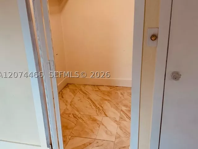 Продажа дома по адресу 3351 NW 20th St - фото 9383851