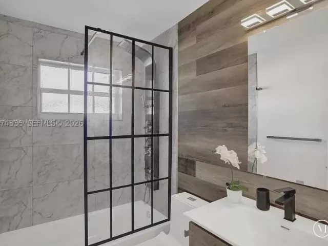 Продажа дома по адресу 302 NW 9th St - фото 9387645
