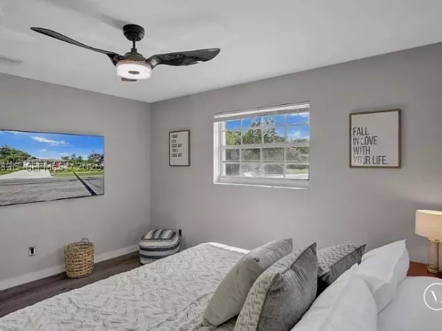 Продажа дома по адресу 302 NW 9th St - фото 9387650