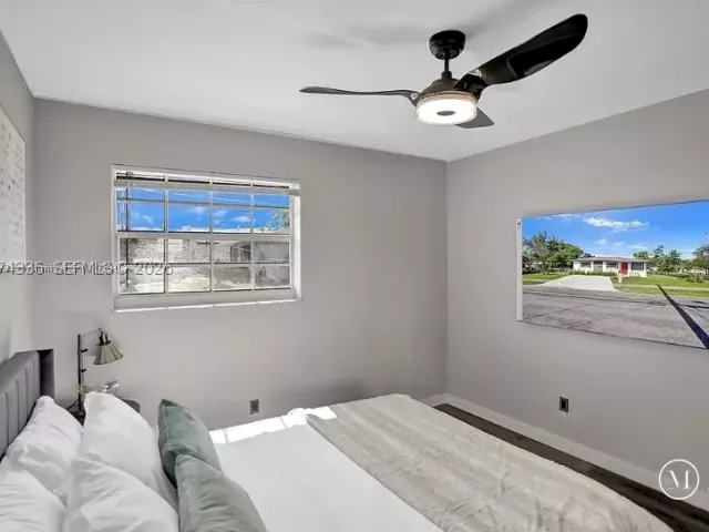 Продажа дома по адресу 302 NW 9th St - фото 9387654