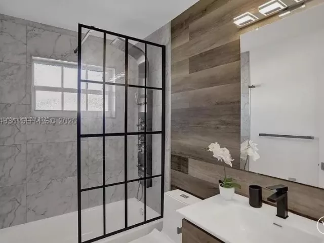 Продажа дома по адресу 302 NW 9th St - фото 9387665