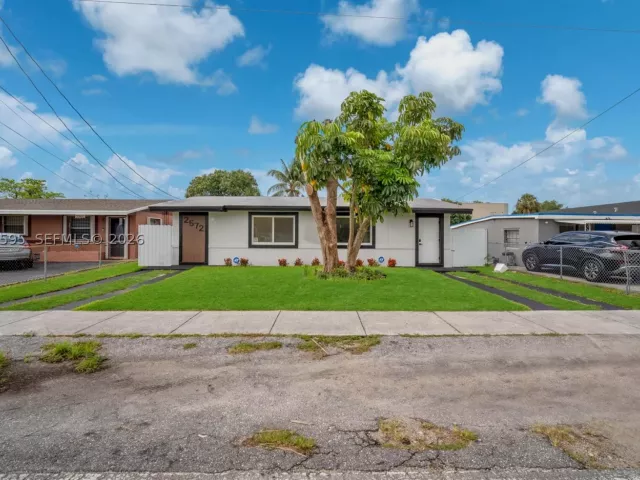 Продажа дома по адресу 2572 NW 20th St - фото 9377680