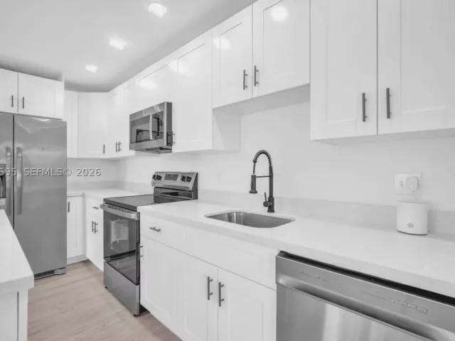 Продажа дома по адресу 2572 NW 20th St - фото 9377684
