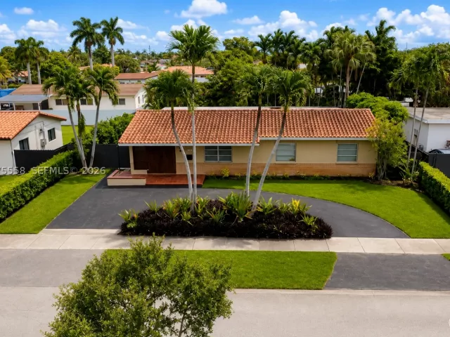 Продажа дома по адресу 3115 Village Green Dr - фото 9380656
