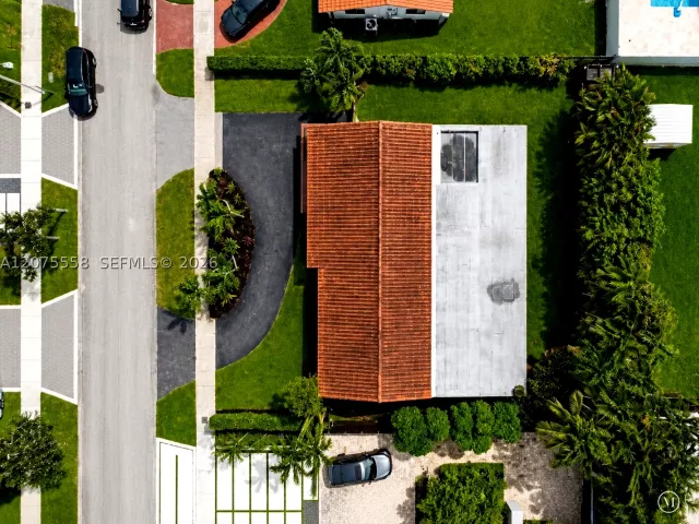 Продажа дома по адресу 3115 Village Green Dr - фото 9380658