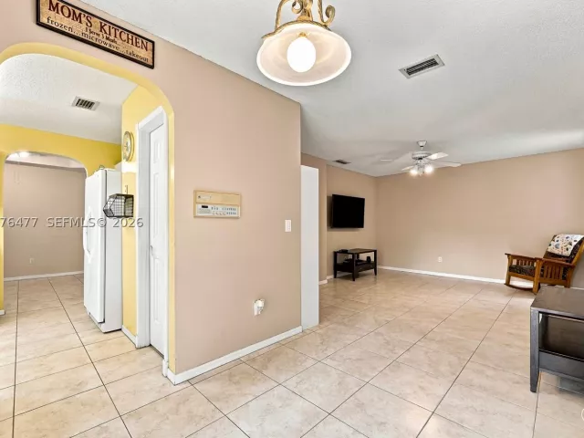 Продажа дома по адресу 15822 SW 16th Ct - фото 9379940
