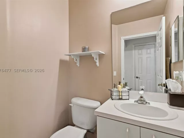 Продажа дома по адресу 15822 SW 16th Ct - фото 9379944