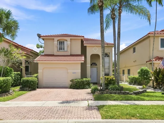 Продажа дома по адресу 15822 SW 16th Ct - фото 9379924