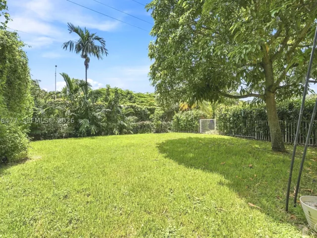 Продажа дома по адресу 15822 SW 16th Ct - фото 9379961