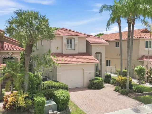 Продажа дома по адресу 15822 SW 16th Ct - фото 9379965