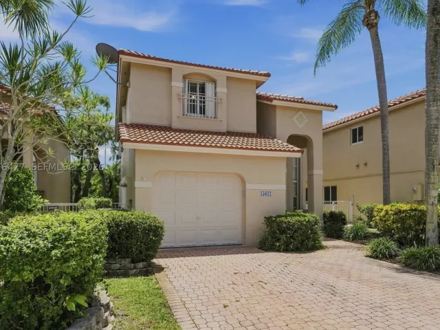 Продажа дома по адресу 15822 SW 16th Ct - фото 9379926
