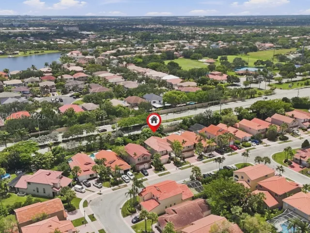 Продажа дома по адресу 15822 SW 16th Ct - фото 9379971