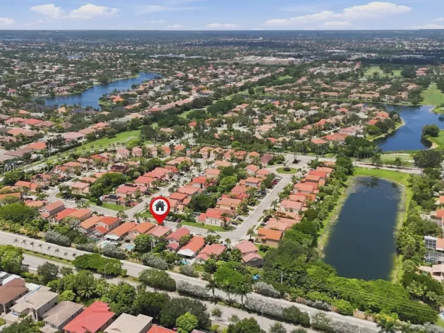 Продажа дома по адресу 15822 SW 16th Ct - фото 9379972