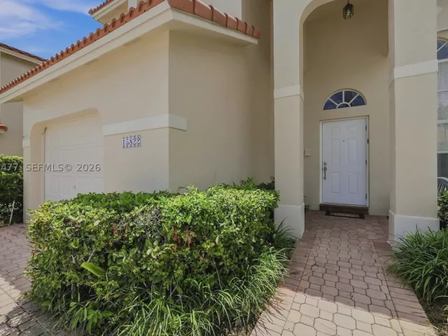 Продажа дома по адресу 15822 SW 16th Ct - фото 9379927