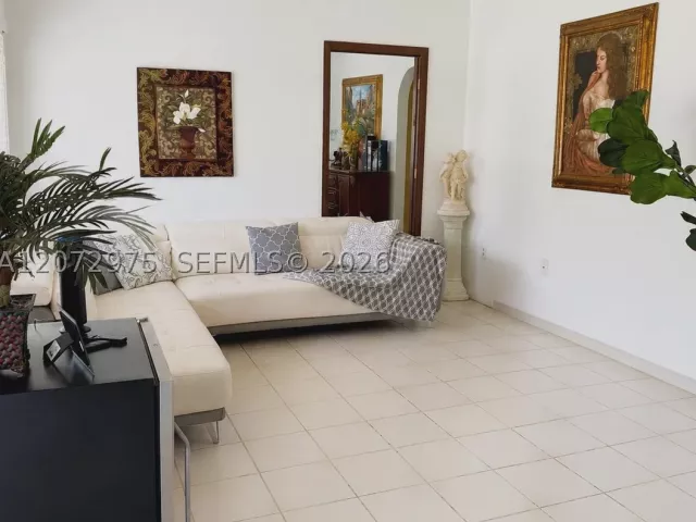 Продажа дома по адресу 20890 SW 236th St - фото 9387700
