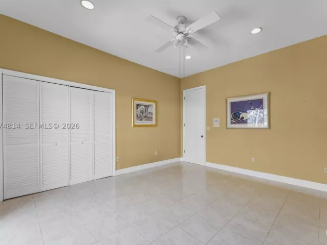 Продажа дома по адресу 501 Bay Lane - фото 9378431