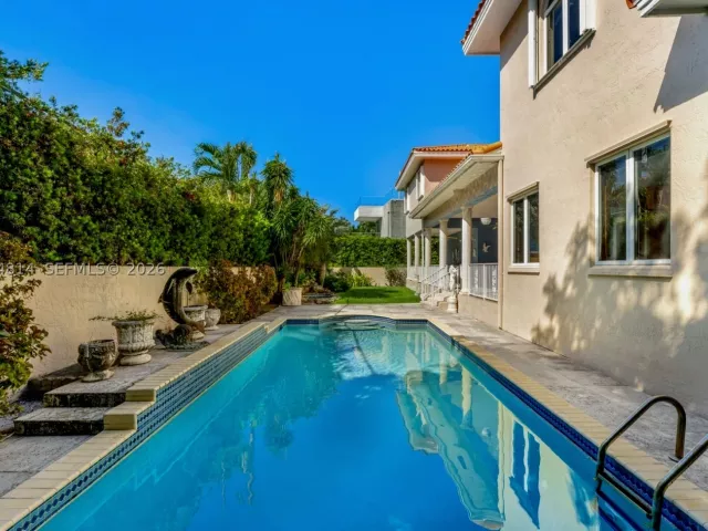 Продажа дома по адресу 501 Bay Lane - фото 9378436