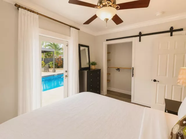 Продажа дома по адресу 1600 NW 4TH Avenue - фото 9378915