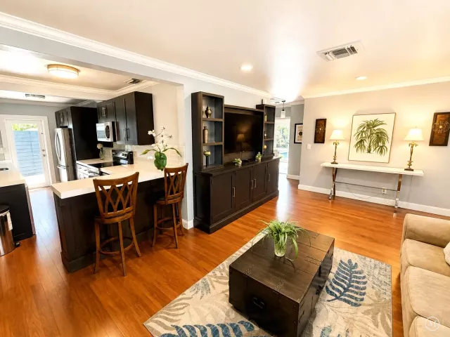 Продажа дома по адресу 1600 NW 4TH Avenue - фото 9378904