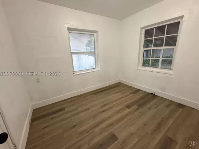 Продажа дома по адресу 748 NE 127th St - фото 9378713