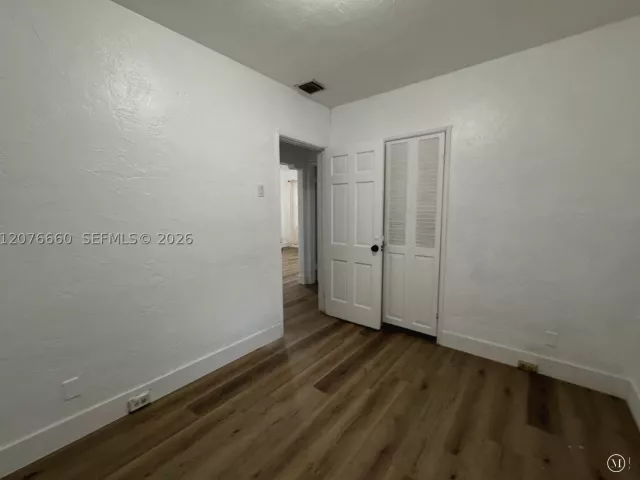 Продажа дома по адресу 748 NE 127th St - фото 9378712