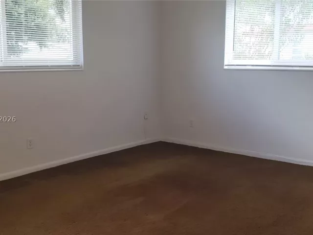 Продажа дома по адресу 8320 NW 24th Ct - фото 9382958