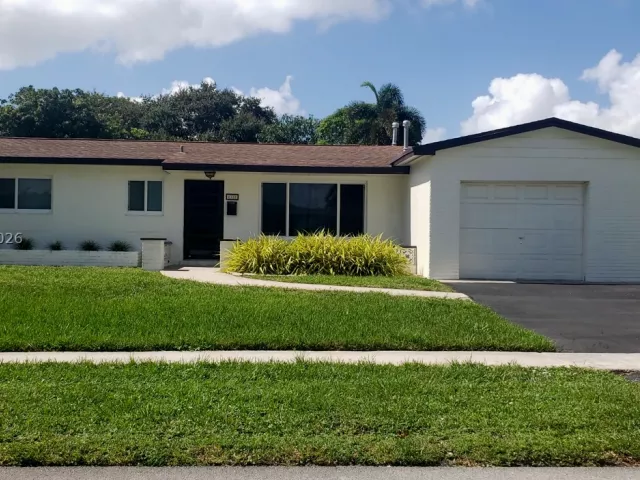 Продажа дома по адресу 8320 NW 24th Ct - фото 9382943
