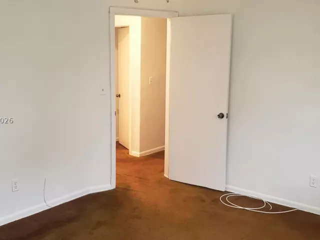 Продажа дома по адресу 8320 NW 24th Ct - фото 9382964