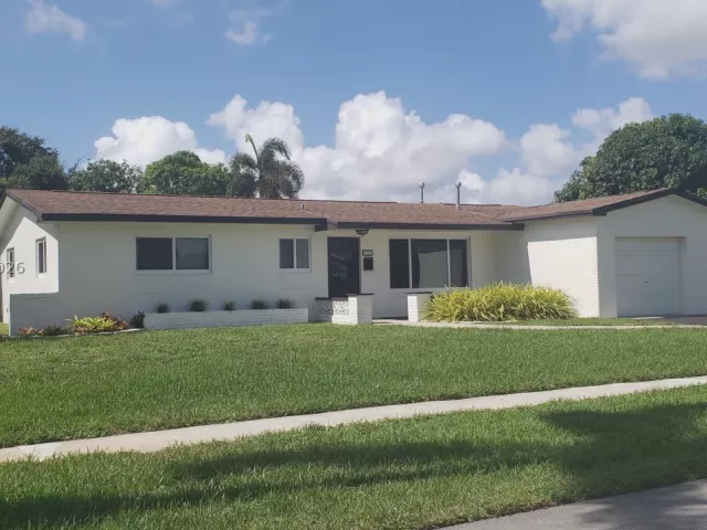 Продажа дома по адресу 8320 NW 24th Ct - фото 9382944