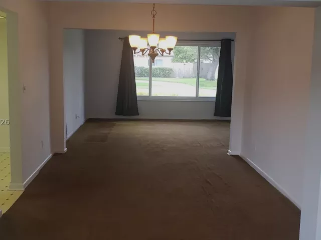 Продажа дома по адресу 8320 NW 24th Ct - фото 9382977