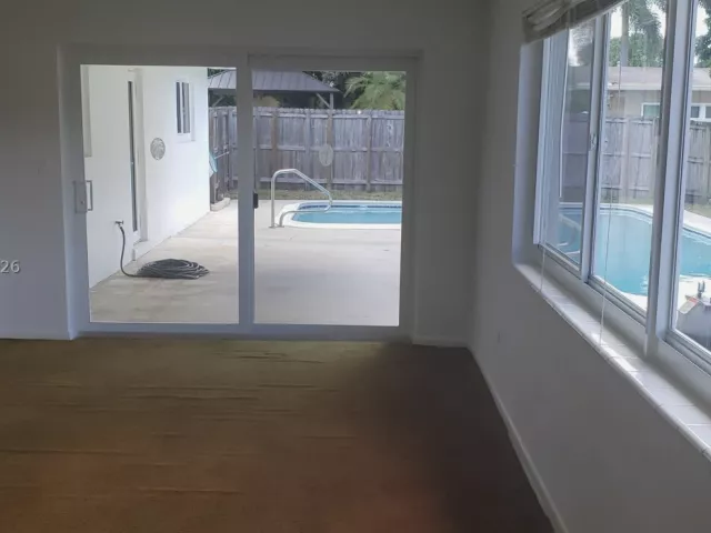 Продажа дома по адресу 8320 NW 24th Ct - фото 9382986