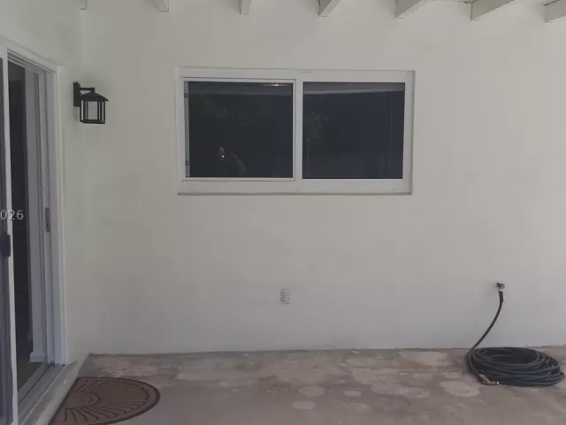 Продажа дома по адресу 8320 NW 24th Ct - фото 9382987