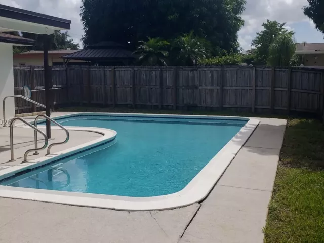 Продажа дома по адресу 8320 NW 24th Ct - фото 9382991