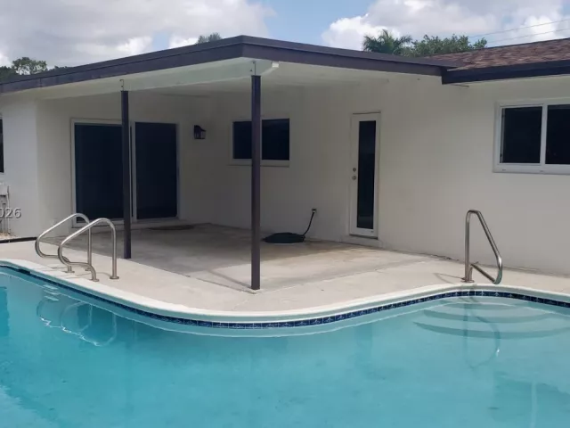 Продажа дома по адресу 8320 NW 24th Ct - фото 9382992