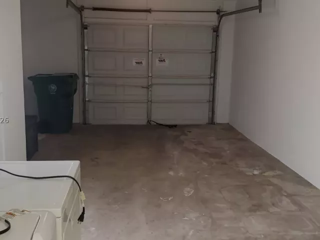 Продажа дома по адресу 8320 NW 24th Ct - фото 9382997