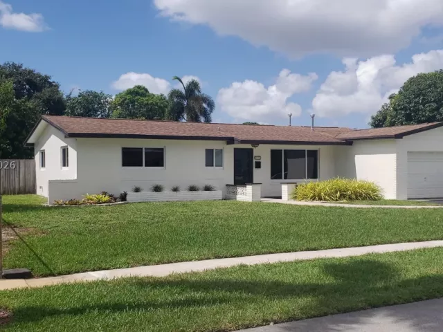 Продажа дома по адресу 8320 NW 24th Ct - фото 9382947