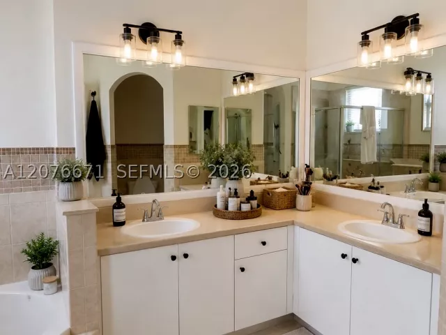 Продажа дома по адресу 12991 SW 135th Ter - фото 9388821