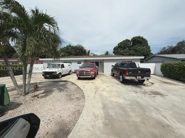 Продажа дома по адресу 14321 NW 16th Ct - фото 9394551