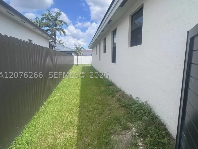 Продажа дома по адресу 14435 SW 13th Ter - фото 9383285