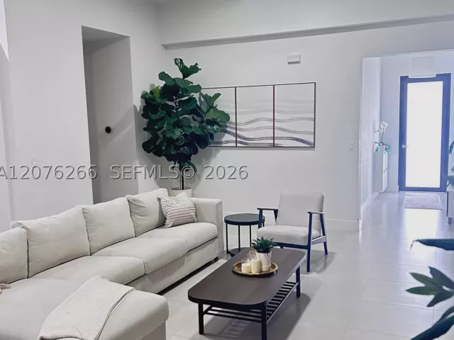 Продажа дома по адресу 14435 SW 13th Ter - фото 9383262