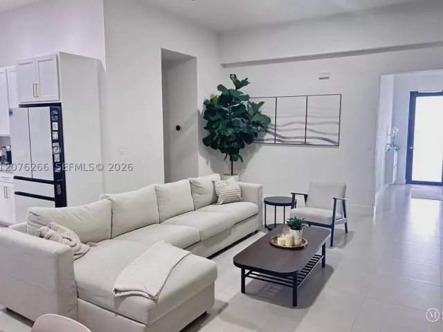 Продажа дома по адресу 14435 SW 13th Ter - фото 9383263