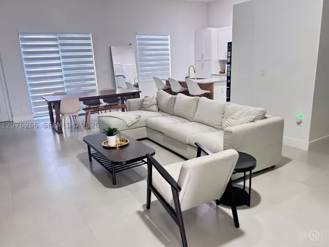 Продажа дома по адресу 14435 SW 13th Ter - фото 9383264