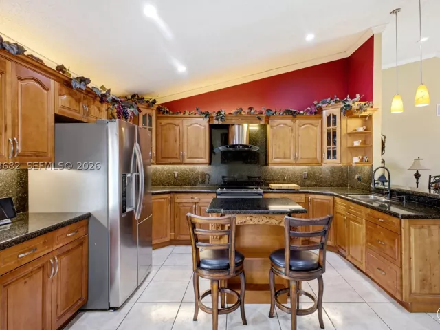 Продажа дома по адресу 8635 SW 15th St - фото 9383042