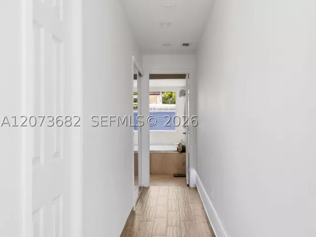 Продажа дома по адресу 8635 SW 15th St - фото 9383045