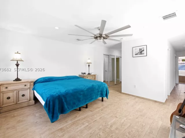 Продажа дома по адресу 8635 SW 15th St - фото 9383049