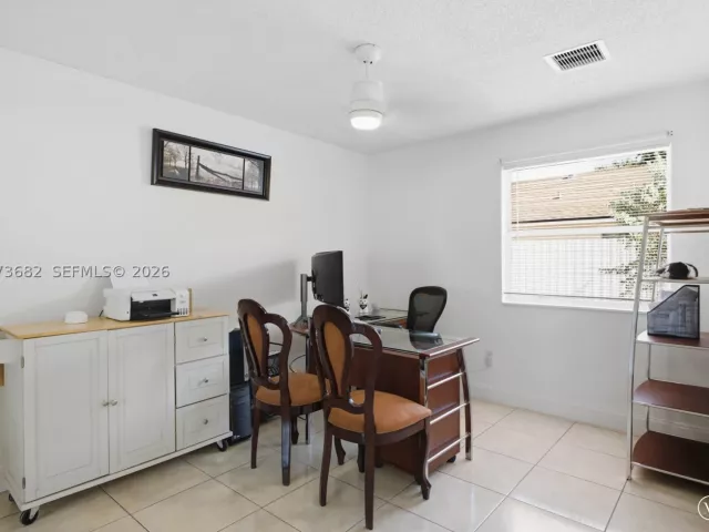 Продажа дома по адресу 8635 SW 15th St - фото 9383051