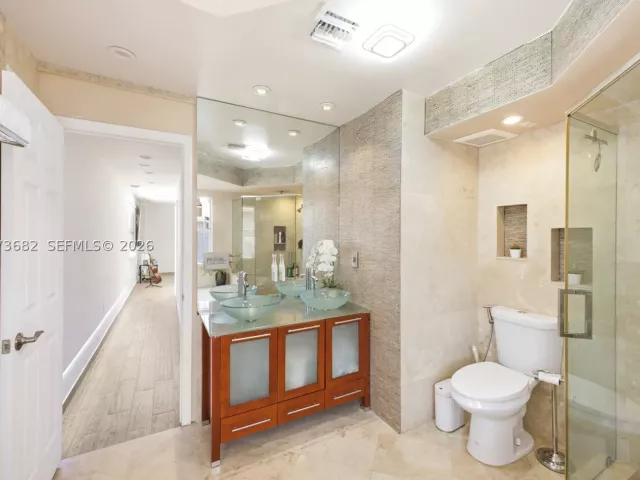 Продажа дома по адресу 8635 SW 15th St - фото 9383052
